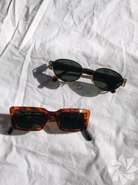 Retro gözlük nasıl kombinlenir?