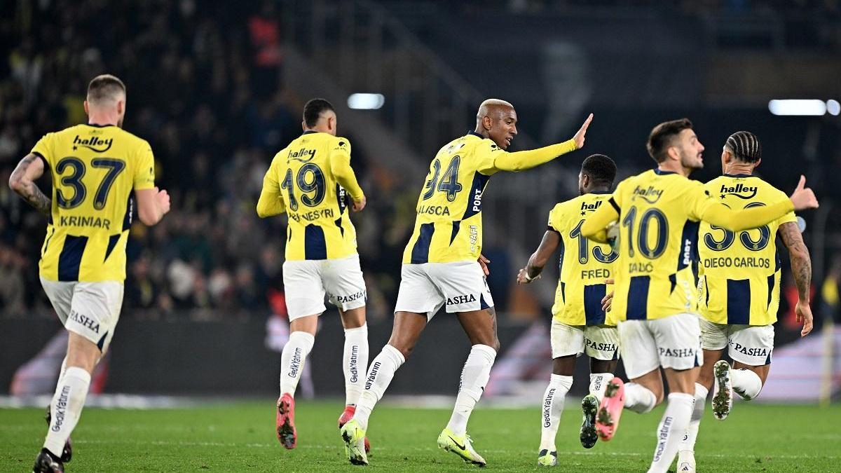 Fenerbahçe – Çaykur Rizespor Maçı Canlı Anlatım |  Fenerbahçe 3-2 Çaykur Rizespor Maç Özeti | Kadıköy’de unutulmaz mücadele! Kırmızı kartlar, penaltı…