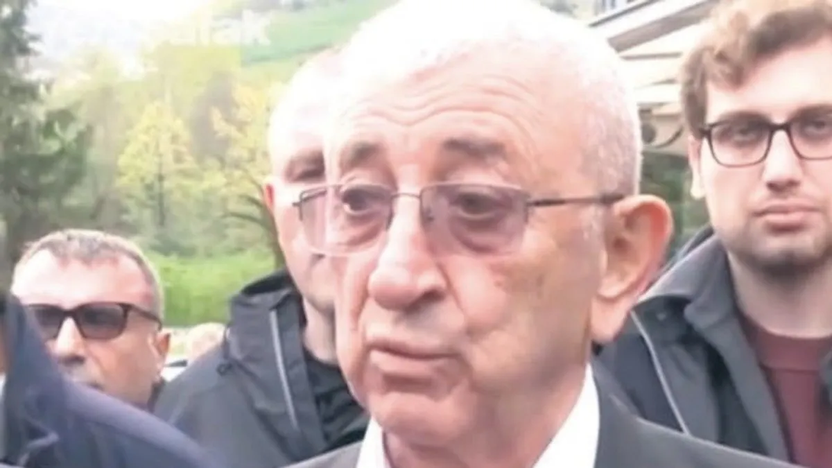 İmamoğlu’nun babasından Fetövari beddua